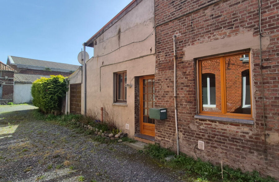 Ensemble immobilier Quievrechain env 200 m2