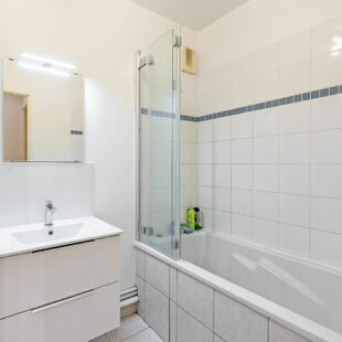 Appartement T3 Lille Saint Maurice secteur gare Lille Europe avec balcon et parking