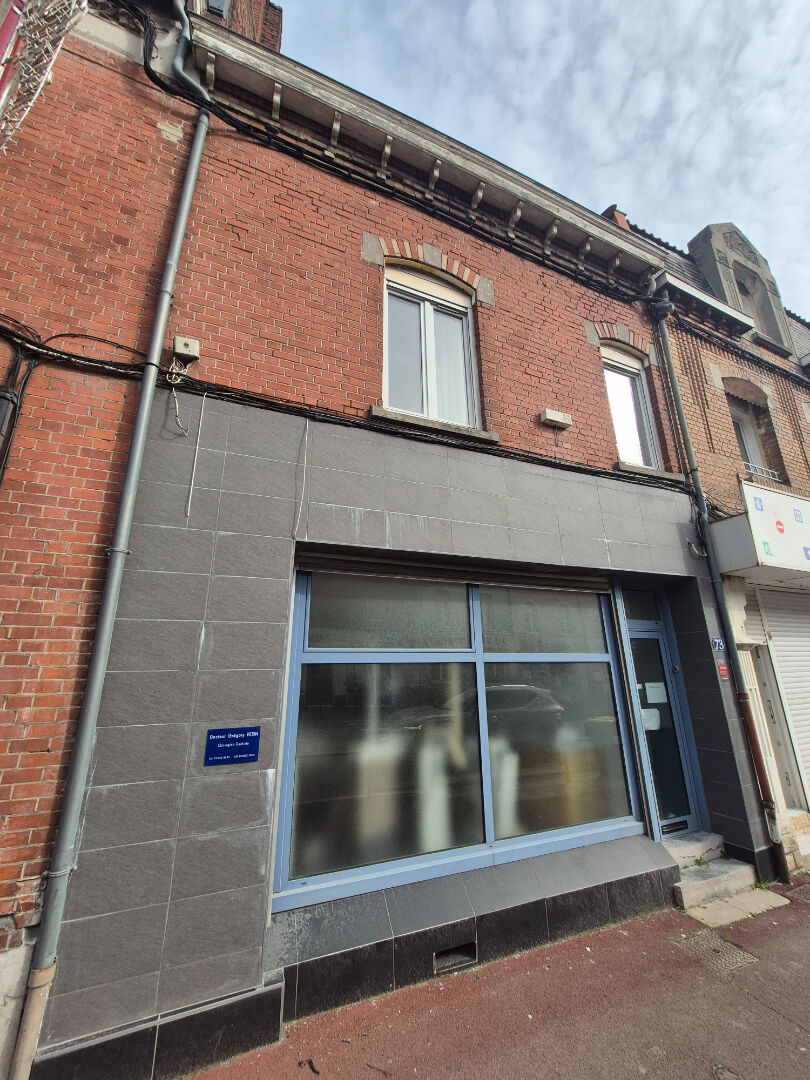 À VENDRE – IMMEUBLE MIXTE AVEC LOCAL PROFESSIONNEL ET BEAU DUPLEX – emplacement n°1