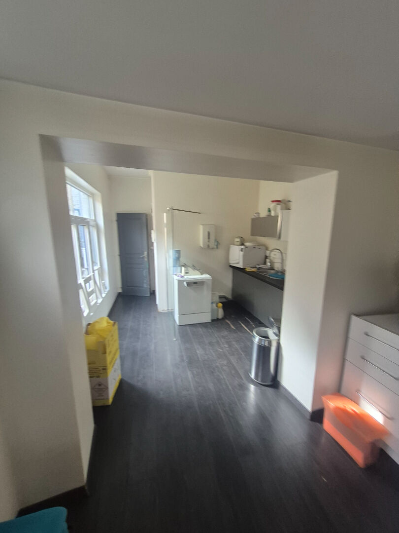 À VENDRE – IMMEUBLE MIXTE AVEC LOCAL PROFESSIONNEL ET BEAU DUPLEX – emplacement n°1