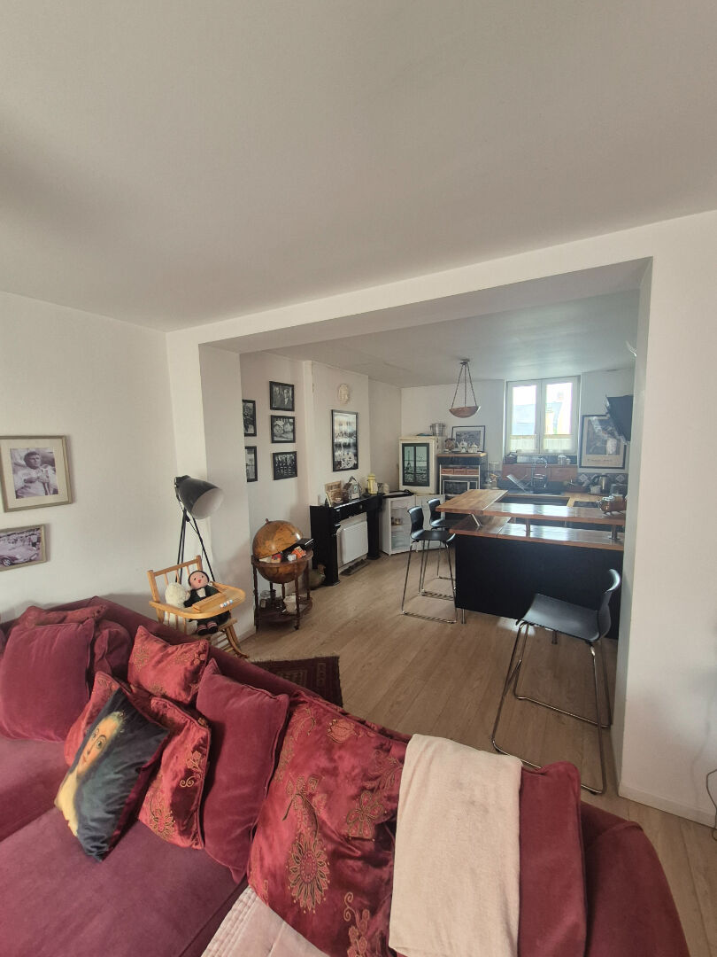 À VENDRE – IMMEUBLE MIXTE AVEC LOCAL PROFESSIONNEL ET BEAU DUPLEX – emplacement n°1