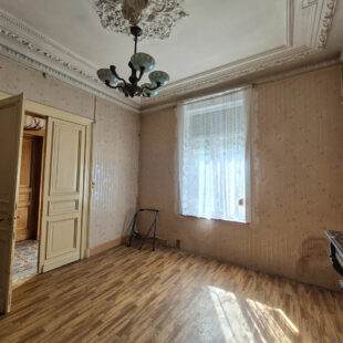 Maison Jeumont 10 pièce(s) 210.80 m2