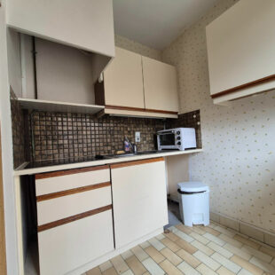 VIEUX LILLE – T3 AVEC BALCON BOX et CAVE – RESIDENCE SENIORS AVEC SERVICES “LES HESPERIDES”