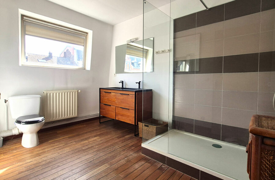 BOULEVARD GAMBETTA – A QUELQUES PAS DE LA PLACE DE LA VICTOIRE