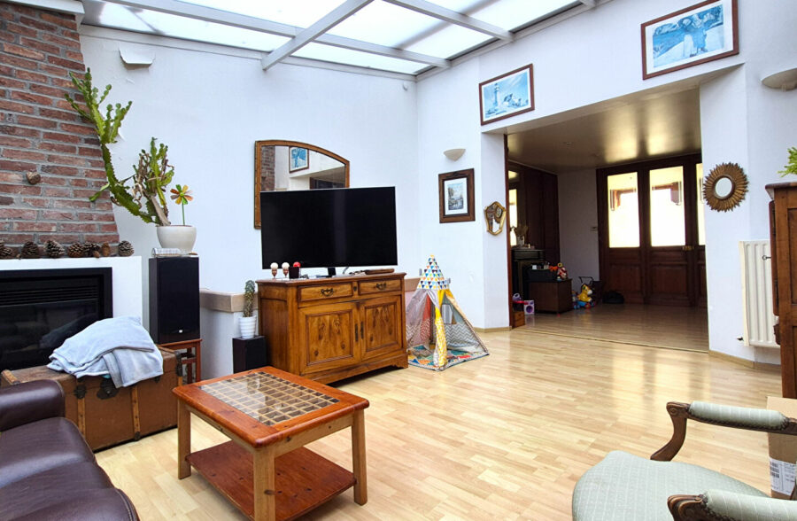 BOULEVARD GAMBETTA – A QUELQUES PAS DE LA PLACE DE LA VICTOIRE