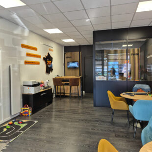 Local commercial Lens