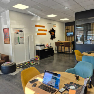 Local commercial Lens