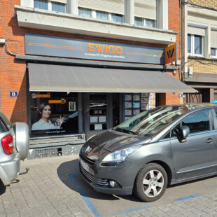 Local commercial Lens