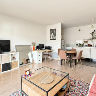 APPARTEMENT DE TYPE 2 AVEC TERRASSE, CAVE ET GARAGE VENDU LOUE