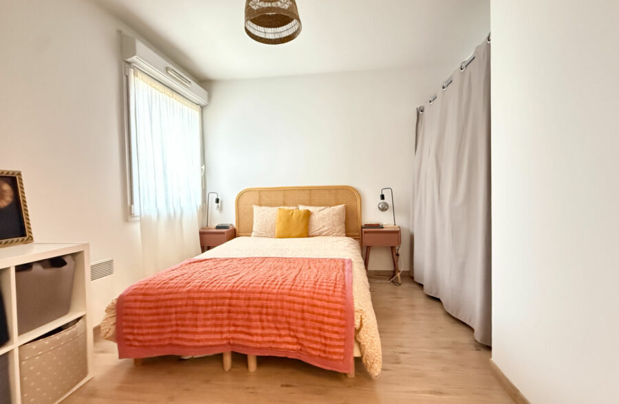 APPARTEMENT DE TYPE 2 AVEC TERRASSE, CAVE ET GARAGE VENDU LOUE