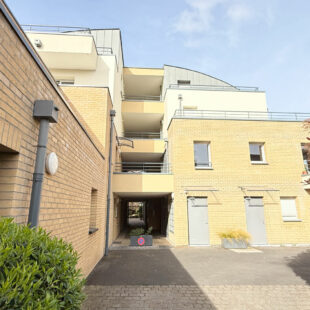 APPARTEMENT DE TYPE 2 AVEC TERRASSE, CAVE ET GARAGE VENDU LOUE