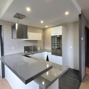 APPARTEMENT TYPE 2 AVEC BALCON ET PARKING