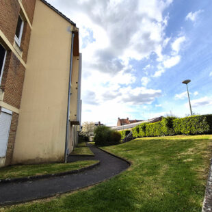 APPARTEMENT TYPE 2 AVEC BALCON ET PARKING