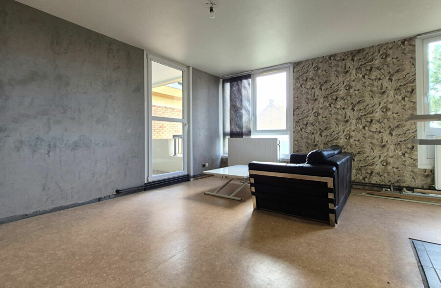 APPARTEMENT TYPE 2 AVEC BALCON ET PARKING