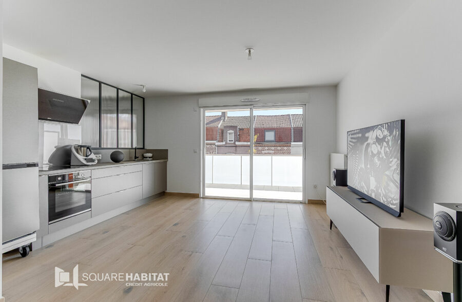 Appartement T2 La Madeleine 2 avec balcon et parking