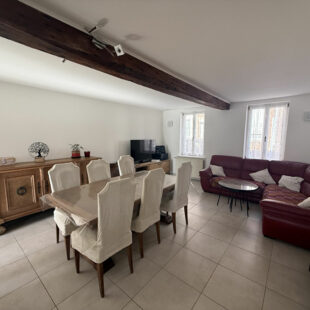 Maison semi–flamande large – 3 chambres – Jardin 180 m² env. – Garage