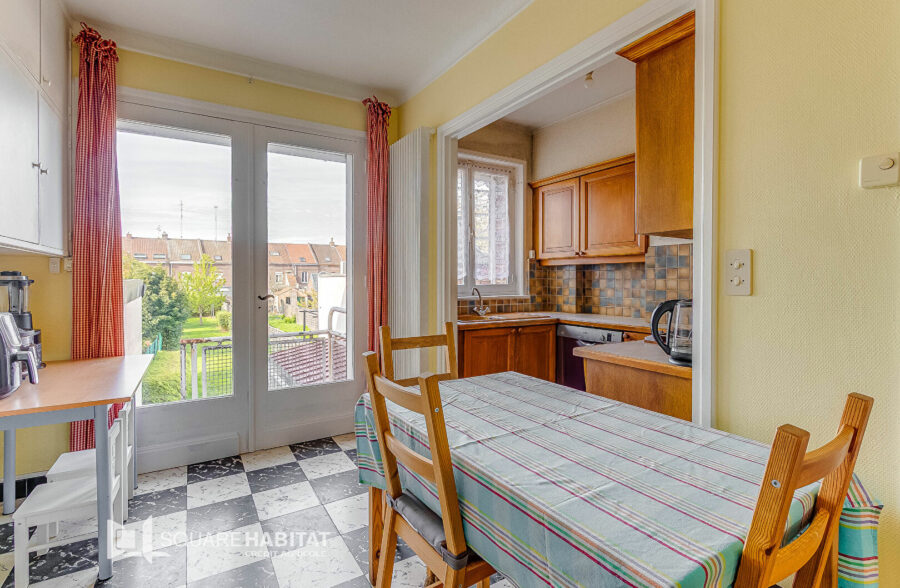 MAISON ANNEES 50 AVEC GARAGE ET JARDIN DE 200 M²