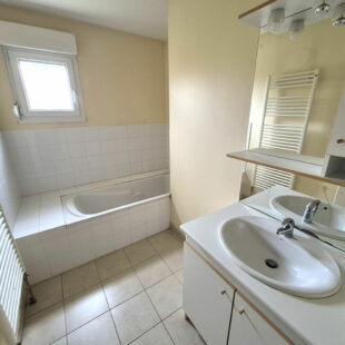 Maison  4 pièce(s) 83 m2