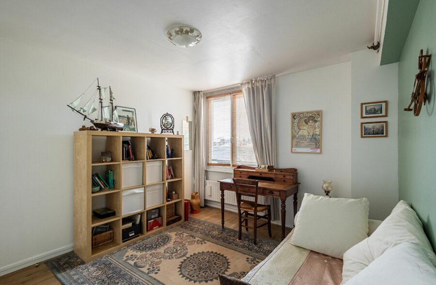 Superbe appartement au dernier étage proximité de la gare et grand place