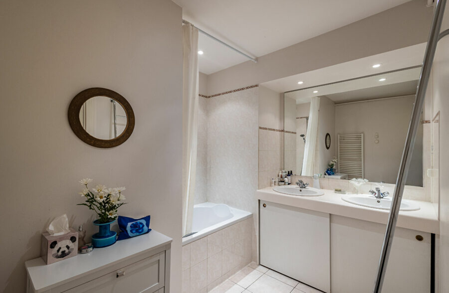 Superbe appartement au dernier étage proximité de la gare et grand place