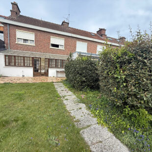 Charmante maison des années 70 avec fort potentiel – Top secteur !