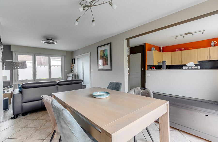 Maison semi individuelle Neuville En Ferrain  avec garage