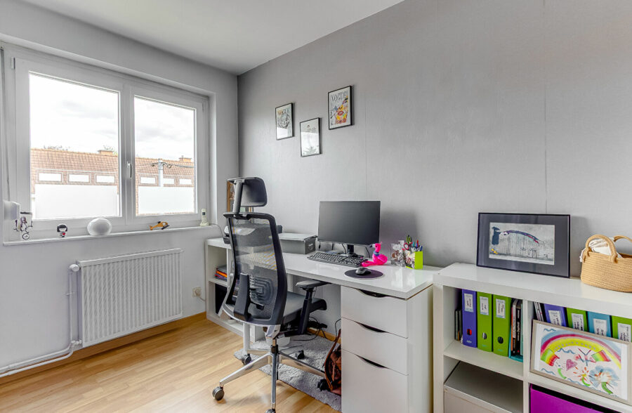 Maison semi individuelle Neuville En Ferrain  avec garage