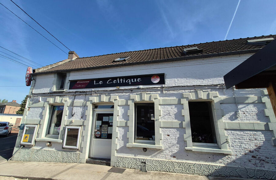 INVESTISSEMENT: Maison et local commercial Maresches 154 m2