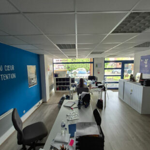 A VENDRE – LOCAL COMMERCIAL VENDU LOUÉ