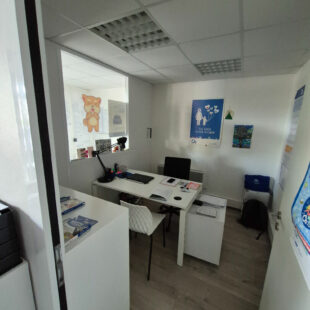 A VENDRE – LOCAL COMMERCIAL VENDU LOUÉ