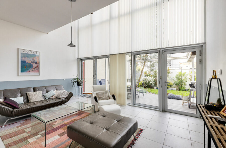 EXCLUSIVITE : LILLE CHU OSCAR LAMBRET : Maison d’architecte de 160 m² – 3 chambres jardin garage