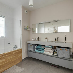 EXCLUSIVITE : LILLE CHU OSCAR LAMBRET : Maison d’architecte de 160 m² – 3 chambres jardin garage