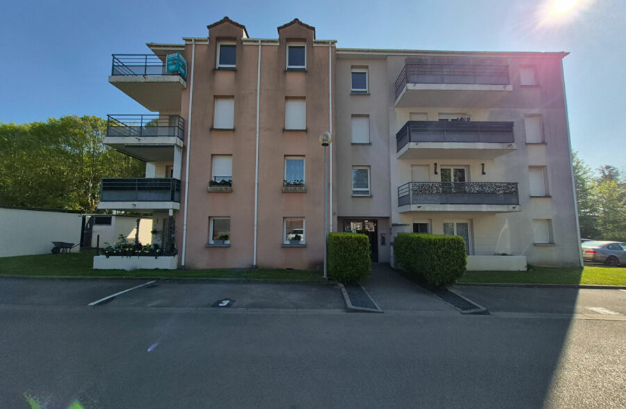 Appartement Lens 3 pièce(s) 51.65 m2 + place de parking.