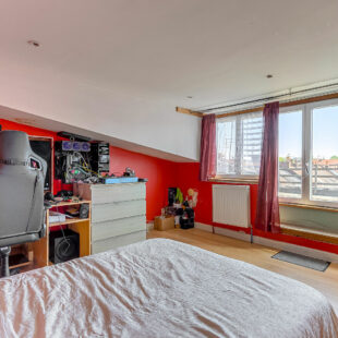 Croix, maison semi individuelle, 4 chambres, 2 terrasses, garage 2 voitures + parking