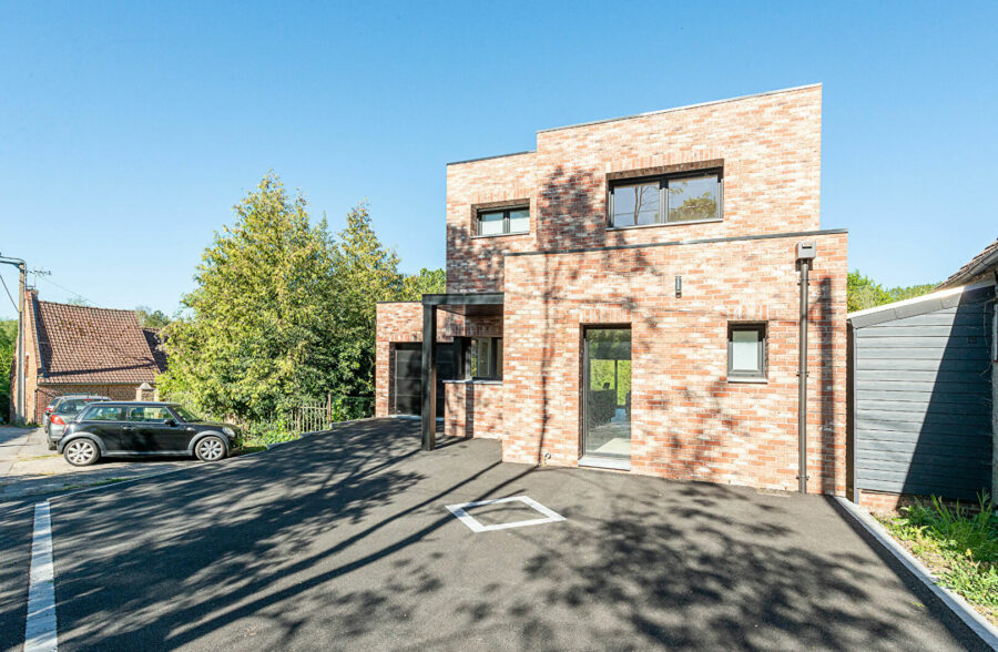 MAISON CUBIQUE INDIVIDUELLE DE 138 M²