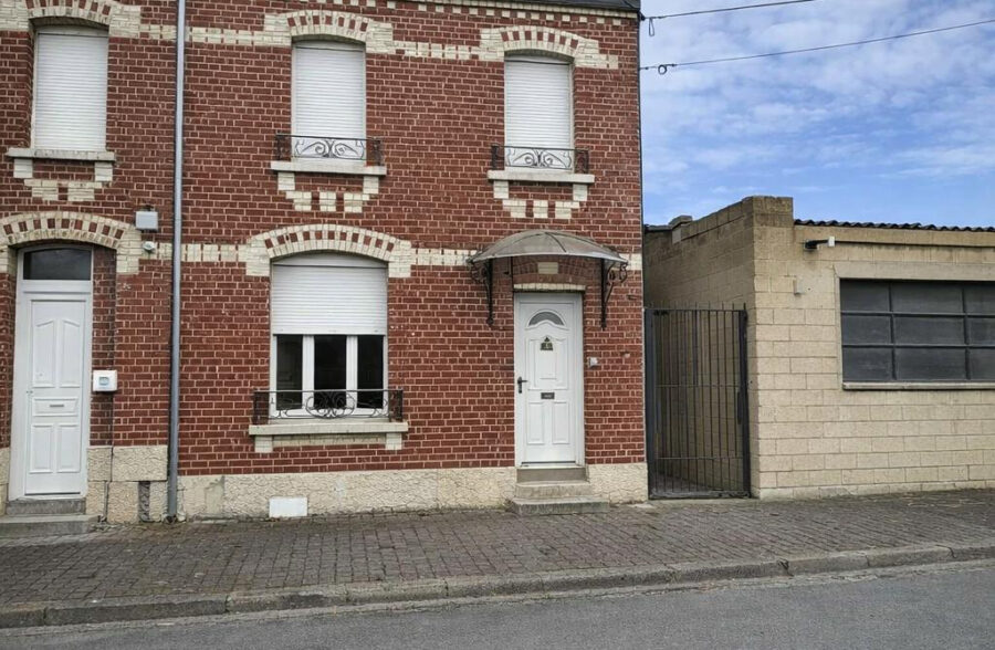 Maison de ville semi individuelle