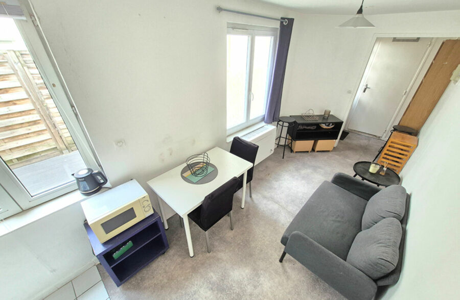 EXCLUSIVITÉ LILLE WAZEMMES / SAINT-MICHEL : T1 BIS EN DUPLEX AVEC TERRASSE PRIVATIVE
