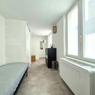 EXCLUSIVITÉ LILLE WAZEMMES / SAINT-MICHEL : T1 BIS EN DUPLEX AVEC TERRASSE PRIVATIVE