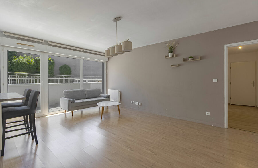 EN EXCLUSIVITÉ ! Appartement T3 avec grande terrasse !! Centre-ville de Roubaix 159 500€ HAI!!
