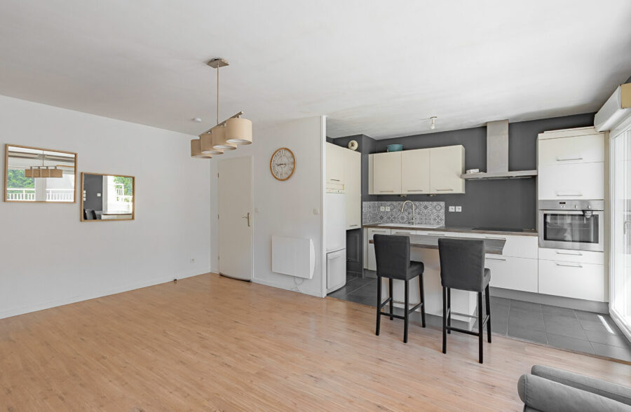 EN EXCLUSIVITÉ ! Appartement T3 avec grande terrasse !! Centre-ville de Roubaix 159 500€ HAI!!