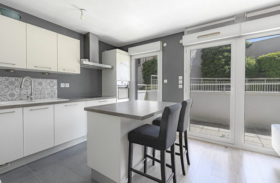 EN EXCLUSIVITÉ ! Appartement T3 avec grande terrasse !! Centre-ville de Roubaix 159 500€ HAI!!