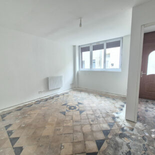 Maison semi-individuelle en Centre ville, proche commerces, gare et axes autoroutiers