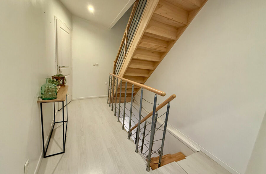 Halluin Maison de 150 m², 4 chambres, bureau et jardin.