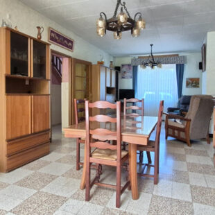 Joli semi plain-pied dans un environnement calme dans le nouveau Roubaix, doté d’un jardin et d’un garage.