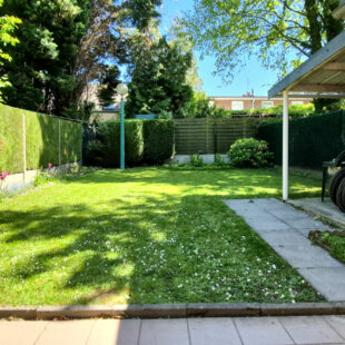 Joli semi plain-pied dans un environnement calme dans le nouveau Roubaix, doté d’un jardin et d’un garage.