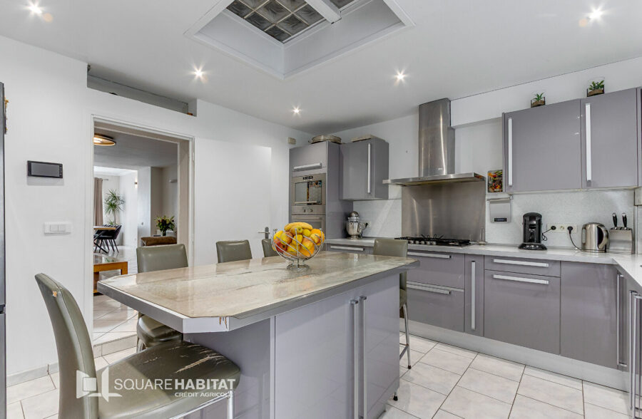 EXCLUSIVITE: LILLE WAZEMMES: Maison 4 chambres cour et terrasse
