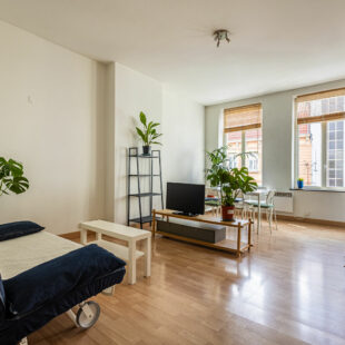 LILLE WAZEMMES : BEAU TYPE 2 TRAVERSANT DE 40M²