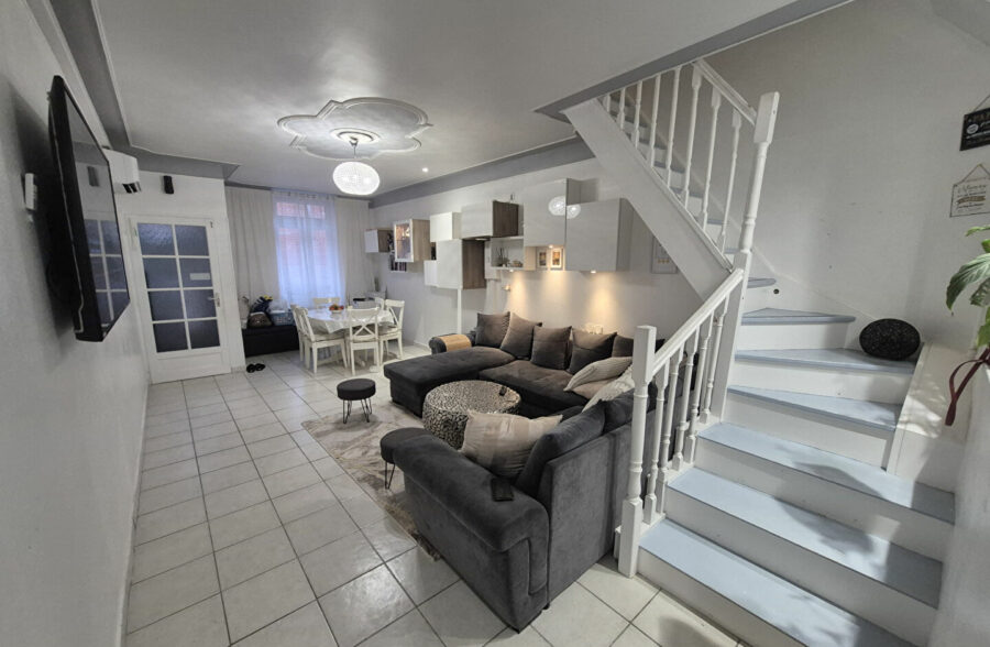 À Vendre : Charmante Maison de Ville 5 pièces 93m² à Roubaix à 119000€ FAI !!!