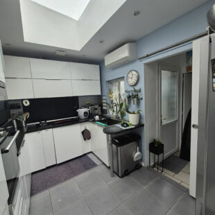 À Vendre : Charmante Maison de Ville 5 pièces 93m² à Roubaix à 119000€ FAI !!!