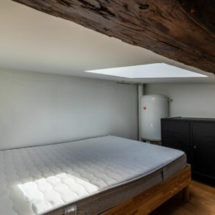 LILLE SEBASTOPOL : TYPE 1 BIS LUMINEUX AVEC MEZZANINE
